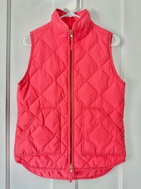 J. Crew Women XS Bright Coral Pink Quilted Puffer Vest Down, Zip, Pockets Snap 💓